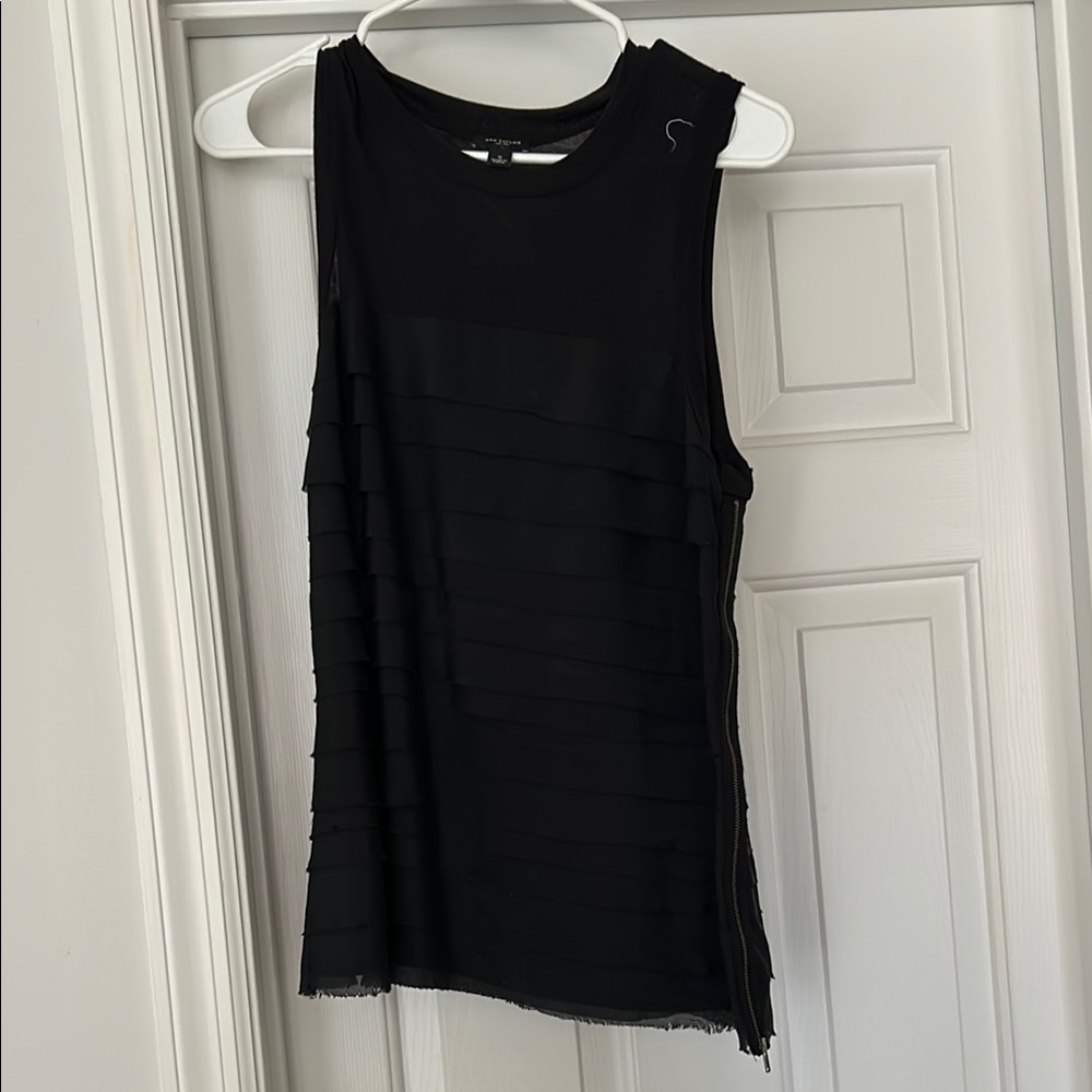 Ann Taylor Black Crew Neck Sleeveless Tank Top